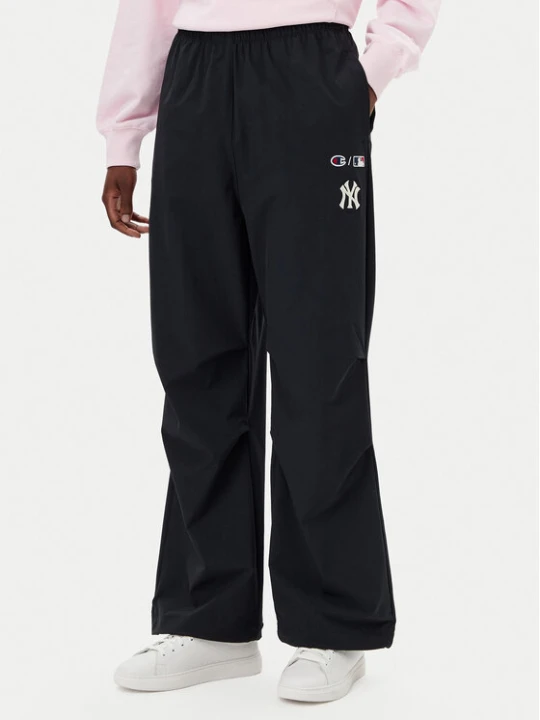 Zdjęcie produktu Champion Spodnie dresowe 117977 Czarny Loose Fit