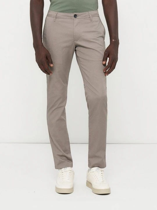 Zdjęcie produktu Chinosy Armani Exchange ciemnobrązowy