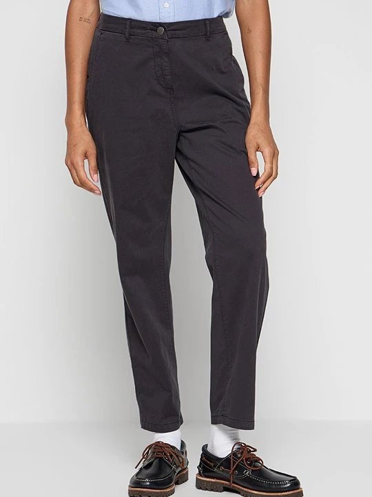 Zdjęcie produktu Chinosy Barbour granatowy