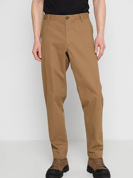 Zdjęcie produktu Chinosy Barbour wielbłądzi