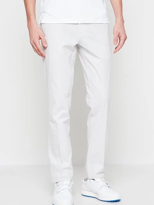 Zdjęcie produktu Chinosy Cross Sportswear mleczny