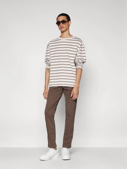 Zdjęcie produktu Chinosy Jack&Jones ciemnobrązowy