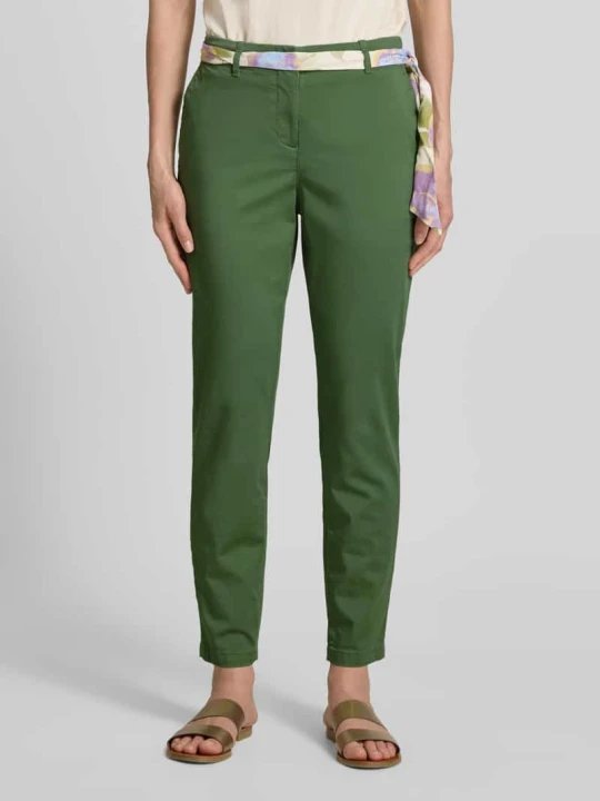 Zdjęcie produktu Chinosy o kroju slim fit z dodatkiem wiskozy Christian Berg Ciemnozielony