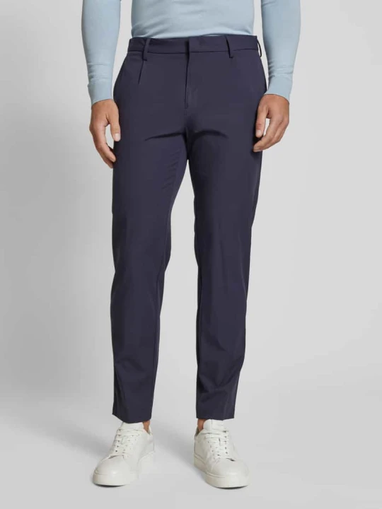 Zdjęcie produktu Chino w kroju slim fit z zakładkami w pasie Roy Robson Granatowy