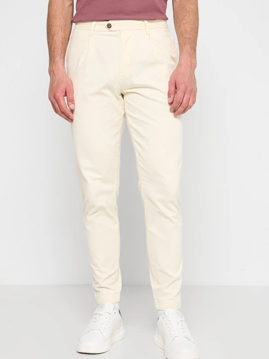 Zdjęcie produktu Chinosy Tommy Hilfiger mleczny