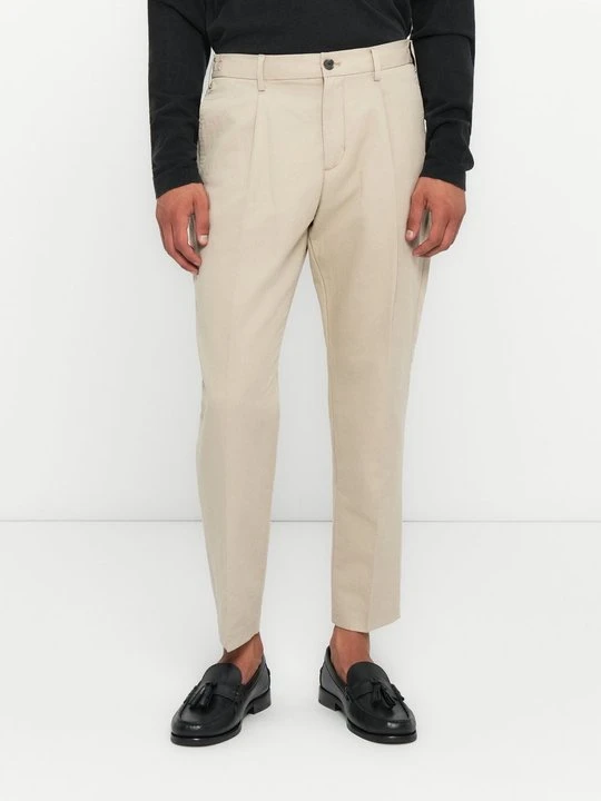 Zdjęcie produktu Chinosy Tommy Hilfiger piaskowy