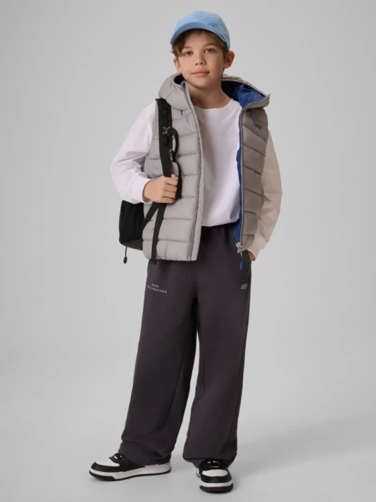 Zdjęcie produktu Chłopięcy bezrękawnik z kapturem 4F 4FJRSS26TVJAM397 - szary