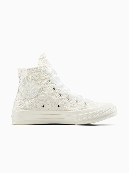 Zdjęcie produktu Chuck 70 Crocheted Satin Converse