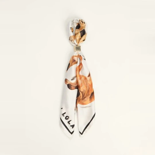 Zdjęcie produktu Chusta charms bulldogs BIMBA Y LOLA OFF WHITE