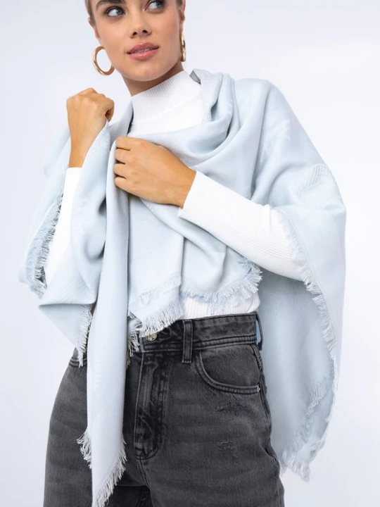 Zdjęcie produktu Chusta damska z bambusem tkany w monogram jasnoniebieska Wittchen jasny niebieski
