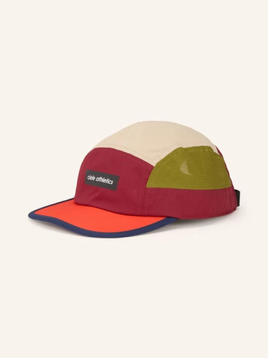 Zdjęcie produktu Ciele Athletics Czapka Z Daszkiem Gocap Field Iconic Bar rot
