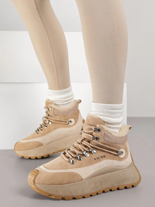 Zdjęcie produktu Ciemnobeżoiwe Sneakersy Śniegowce Vices na Platformie w Sportowym Stylu Nelsella Beżowy