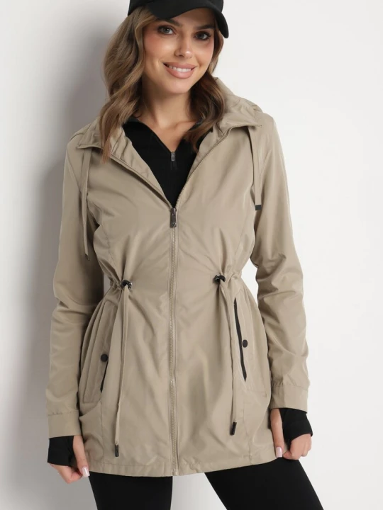 Zdjęcie produktu Ciemnobeżowa Kurtka Parka ze Sznurkiem w Talii i Kapturem Teridi J.style Beżowy