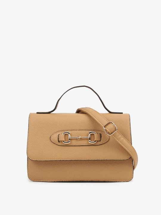 Zdjęcie produktu Ciemnobeżowa Torebka Listonoszka z Ozdobnym Zapięciem z Paskiem Nanilira Fashion&bags Beżowy