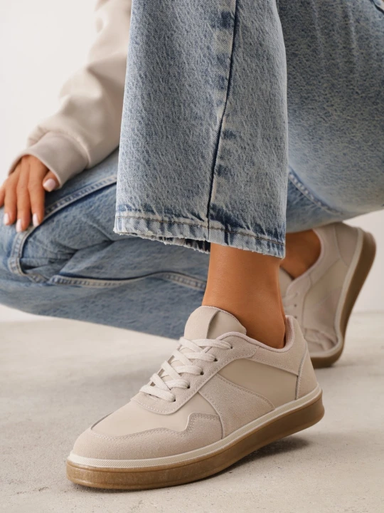 Zdjęcie produktu Ciemnobeżowe Klasyczne Sneakersy VICES ze Wstawkami o Fakturze Nubuku Kalianna Beżowy