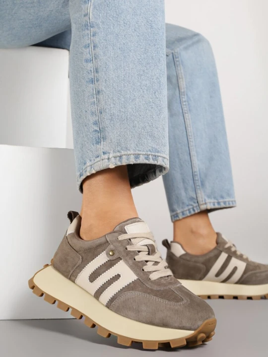 Zdjęcie produktu Ciemnobeżowe Skórzane Sneakersy z Geometrycznym Motywem Melussea Goodin Beżowy