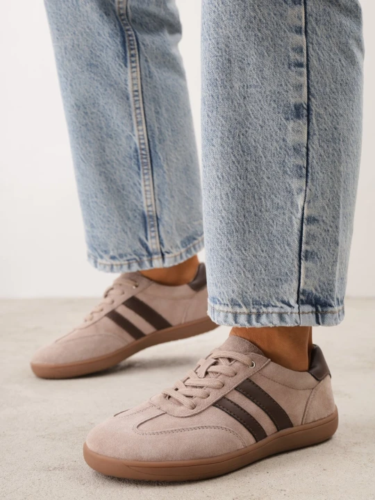 Zdjęcie produktu Ciemnobeżowe Skórzane Sneakersy z Szerokim Noskiem w Stylu Tenisówek Zaye Berrozio Beżowy