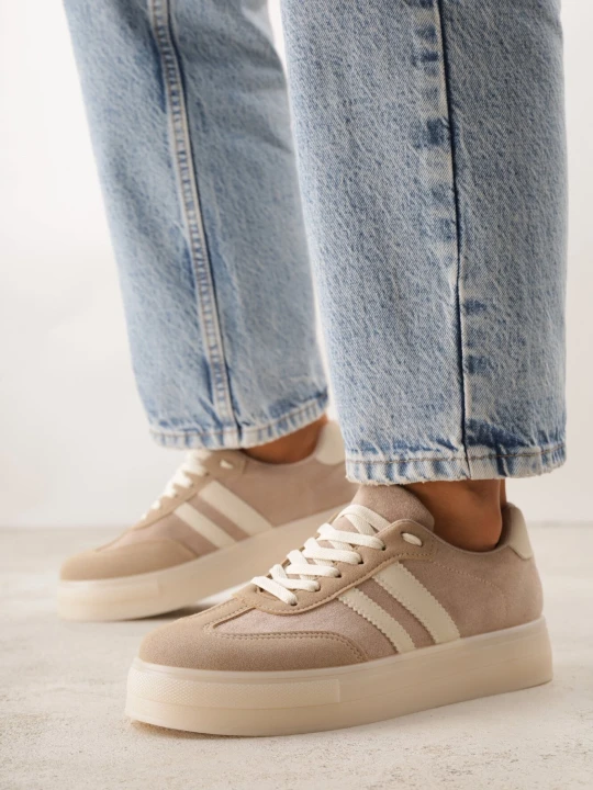 Zdjęcie produktu Ciemnobeżowe Sneakersy na Kauczukowej Grubej Podeszwie z Paskami po Bokach Ninlili Ideal Beżowy