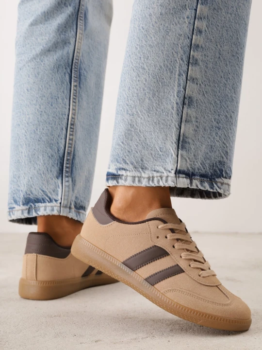 Zdjęcie produktu Ciemnobeżowe Sneakersy na Płaskiej Podeszwie z Paskami Jereria Gowin Beżowy