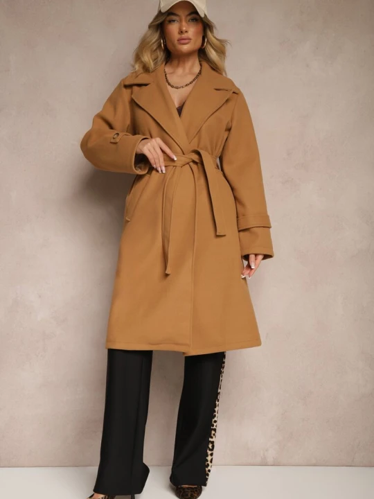 Zdjęcie produktu Ciemnobeżowy Długi Płaszcz Wiązany w Talii Materiałowym Paskiem z Ozodobnymi Guzikami na Rękawach Thakore New Collection