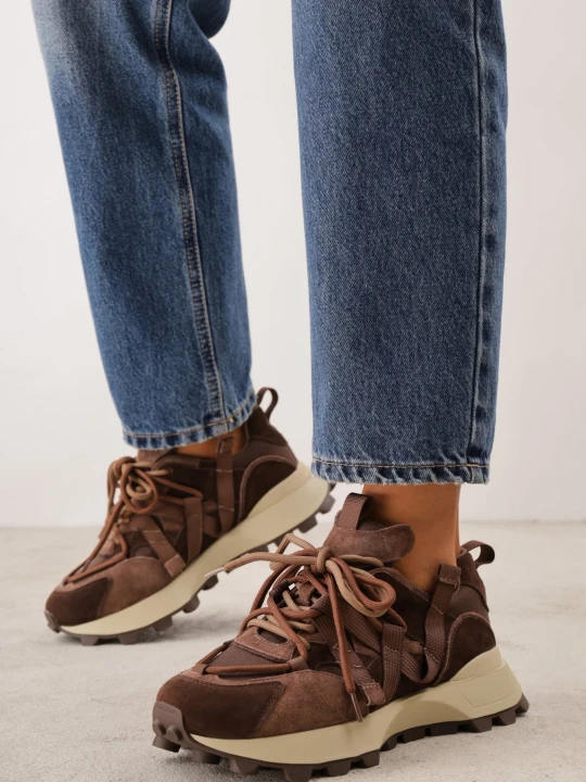 Zdjęcie produktu Ciemnobrązowe Sneakersy Chunky z Zamszowymi Wstawkami Tasiemkami i Bieżnikiem Oyesei Goodin Brązowy