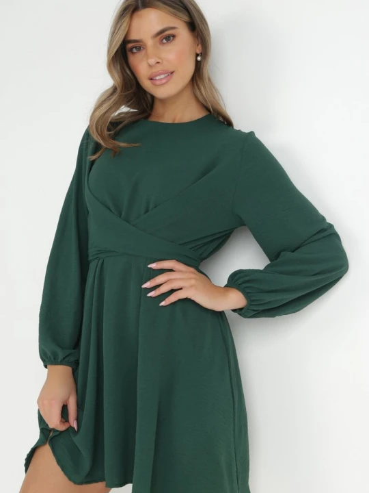 Zdjęcie produktu Ciemnozielona Sukienka Rozkloszowana z Gumką w Pasie Selnaedo New Collection Zielony