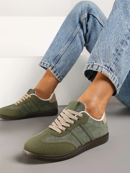 Zdjęcie produktu Ciemnozielone Sneakersy z Imitacji Zamszu na Płaskiej Podeszwie Memeriana Zielony