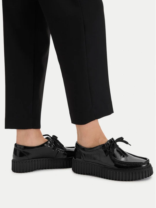 Zdjęcie produktu Clarks Półbuty Torhill Bee 26179111 Czarny