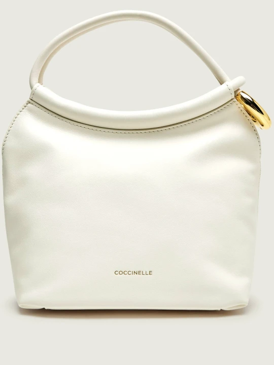 Zdjęcie produktu Coccinelle Skórzana torebka na ramię Coccinelle Finn Pouch biały