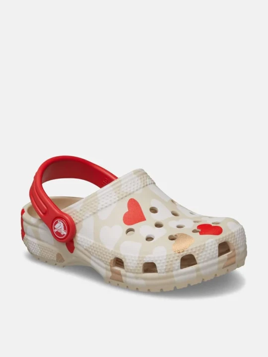 Zdjęcie produktu Crocs Chodaki "Classic Heart" w kolorze beżowo-czerwonym rozmiar: 25/26
