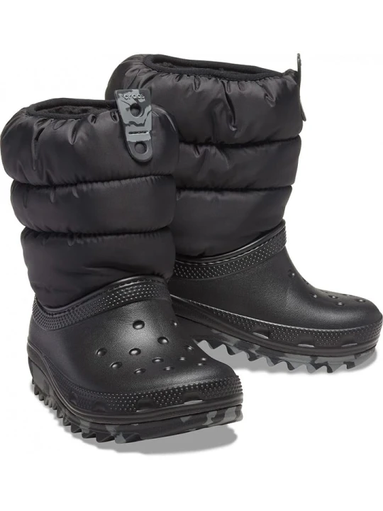 Zdjęcie produktu Crocs Kozaki zimowe "Classic Neo Puff" w kolorze czarnym rozmiar: 33 / 34