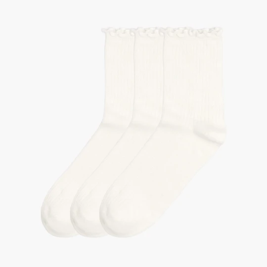 Zdjęcie produktu Cropp - 3 pack prążkowanych skarpet z falbaną - biały