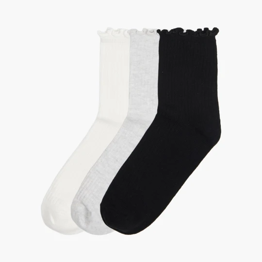 Zdjęcie produktu Cropp - 3 pack prążkowanych skarpet z falbaną - wielobarwny
