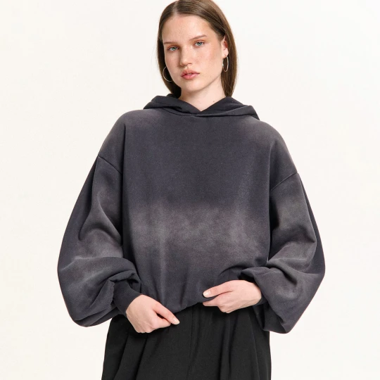 Zdjęcie produktu Cropp - Bluza z efektem sprania i motywem krzyża - czarny