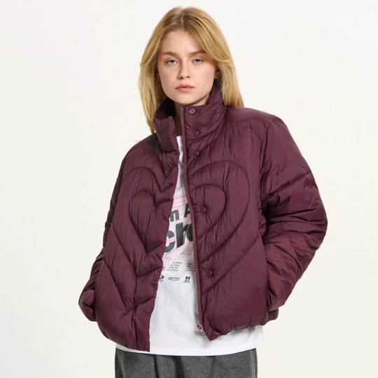 Zdjęcie produktu Cropp - Bordowa kurtka puffer z motywem serca - kasztanowy