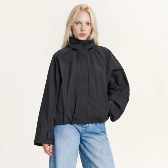 Zdjęcie produktu Cropp - Czarna kurtka anorak z kapturem - czarny