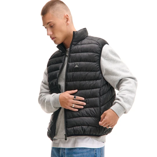 Zdjęcie produktu Cropp - Czarna pikowana kamizelka - czarny