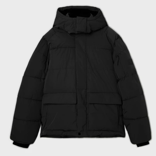 Zdjęcie produktu Cropp - Czarna pikowana kurtka puffer z kapturem - czarny