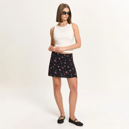 Zdjęcie produktu Cropp - Czarna spódnica mini w kwiaty - czarny