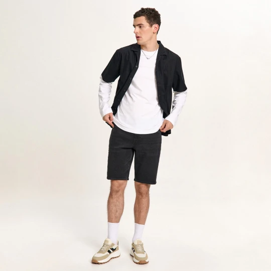 Zdjęcie produktu Cropp - Czarne jeansowe szorty regular - czarny