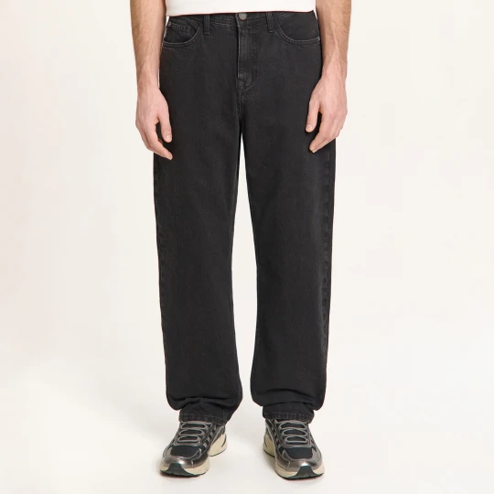 Zdjęcie produktu Cropp - Czarne jeansy straight z efektem sprania - czarny