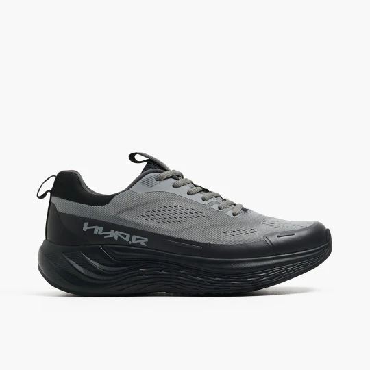 Zdjęcie produktu Cropp - Czarne sneakersy w sportowym stylu - czarny