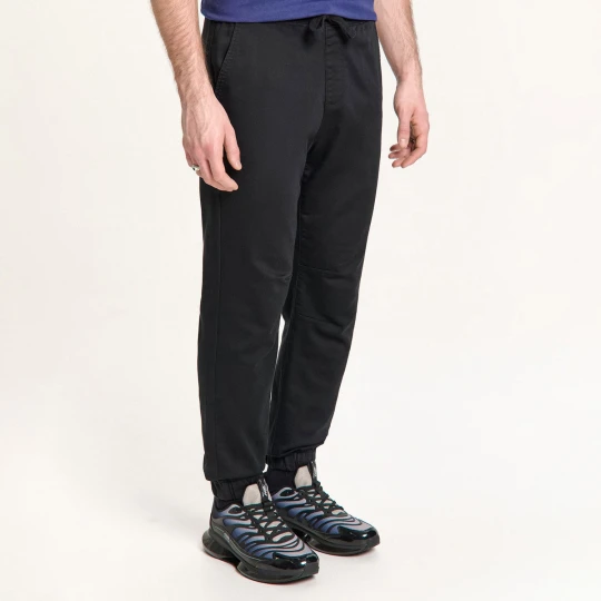 Zdjęcie produktu Cropp - Czarne spodnie jogger regular - czarny