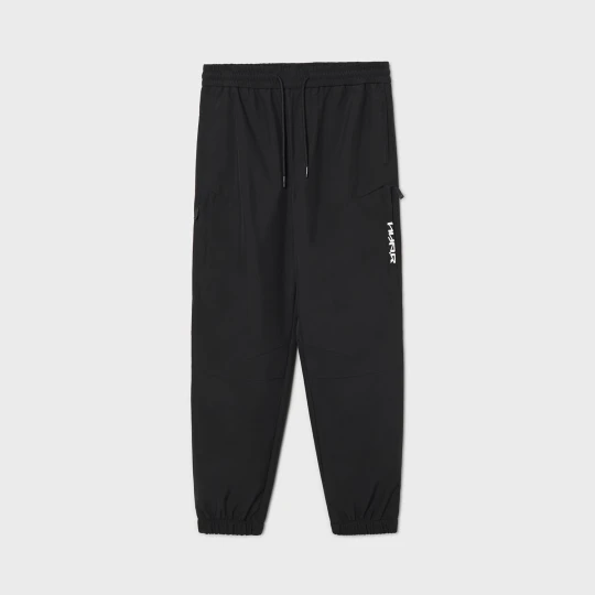 Zdjęcie produktu Cropp - Czarne spodnie joggery - czarny