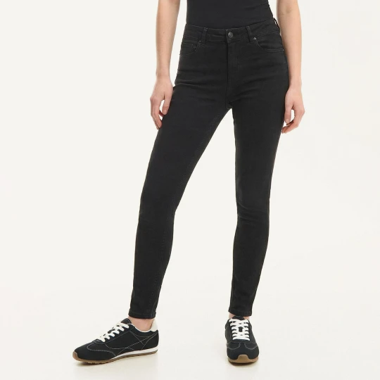 Zdjęcie produktu Cropp - Czarne sprane jeansy skinny z kieszeniami PETITE - czarny