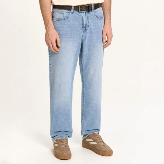 Zdjęcie produktu Cropp - Jasne jeansy regular z acid wash - niebieski