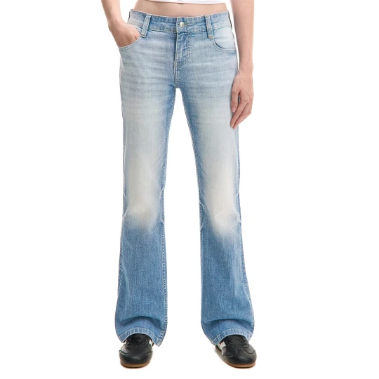 Zdjęcie produktu Cropp - Jasnoniebieskie jeansy bootcut z efektem sprania - niebieski