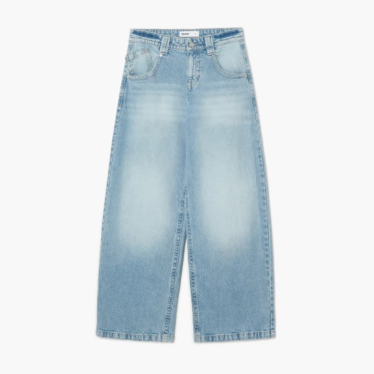Zdjęcie produktu Cropp - Jasnoniebieskie jeansy typu barrel workwear - niebieski