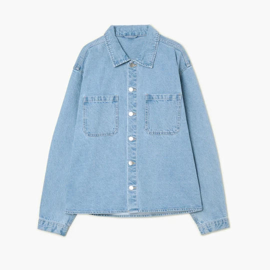 Zdjęcie produktu Cropp - Jeansowa kurtka overshirt z efektem sprania - niebieski