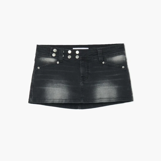 Zdjęcie produktu Cropp - Jeansowa spódnica mini w retro stylu - czarny